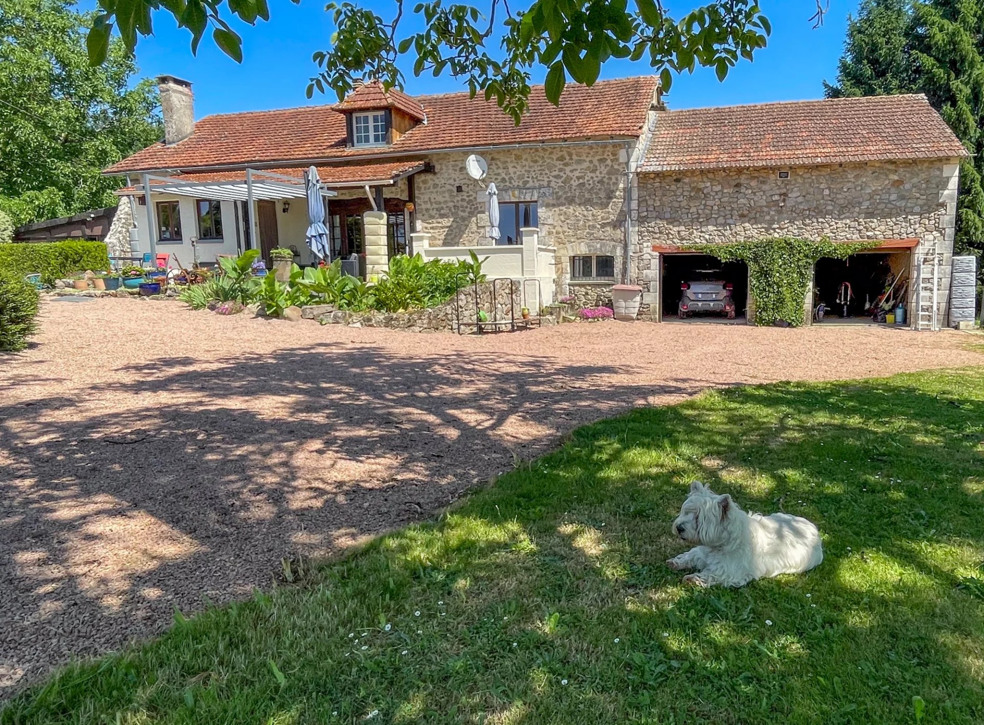 Lovely house with no neighbours yet close to amenities., Aquitaine – France – BVI81436