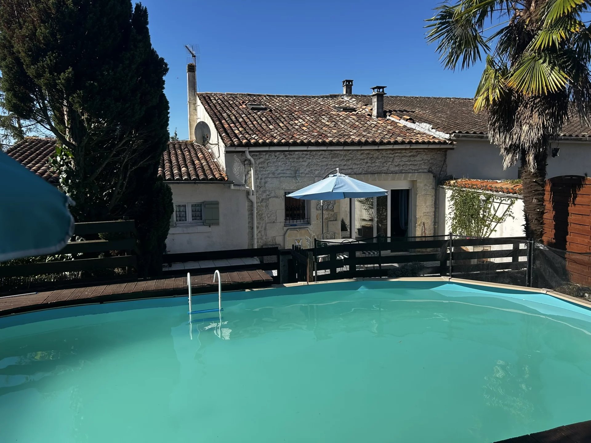 Lovely 3-bed property near Jonzac, Poitou-Charentes – France – BVI81717