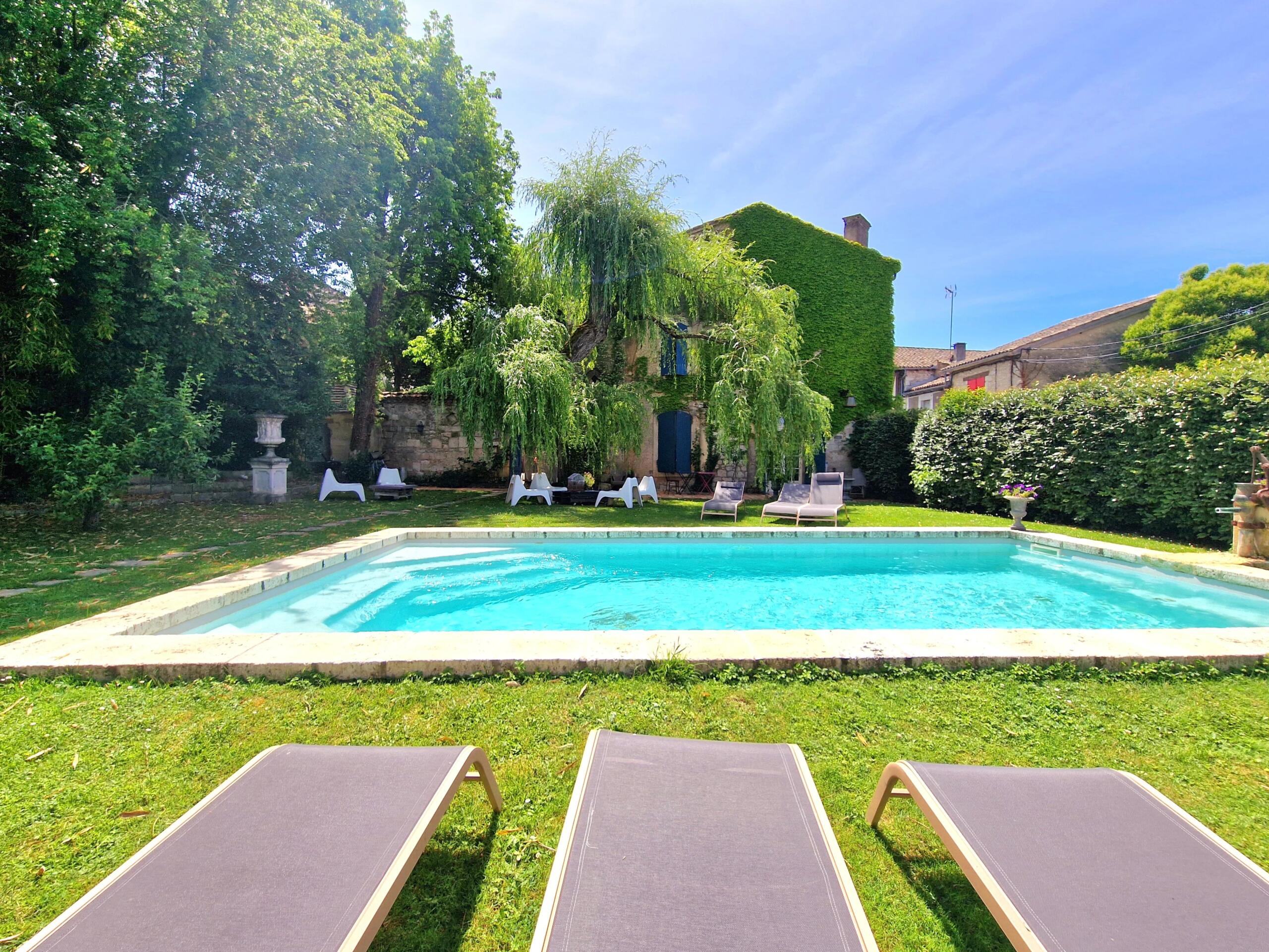 Magnificent property in the heart of a lively bastide town, Aquitaine – France – BVI68182