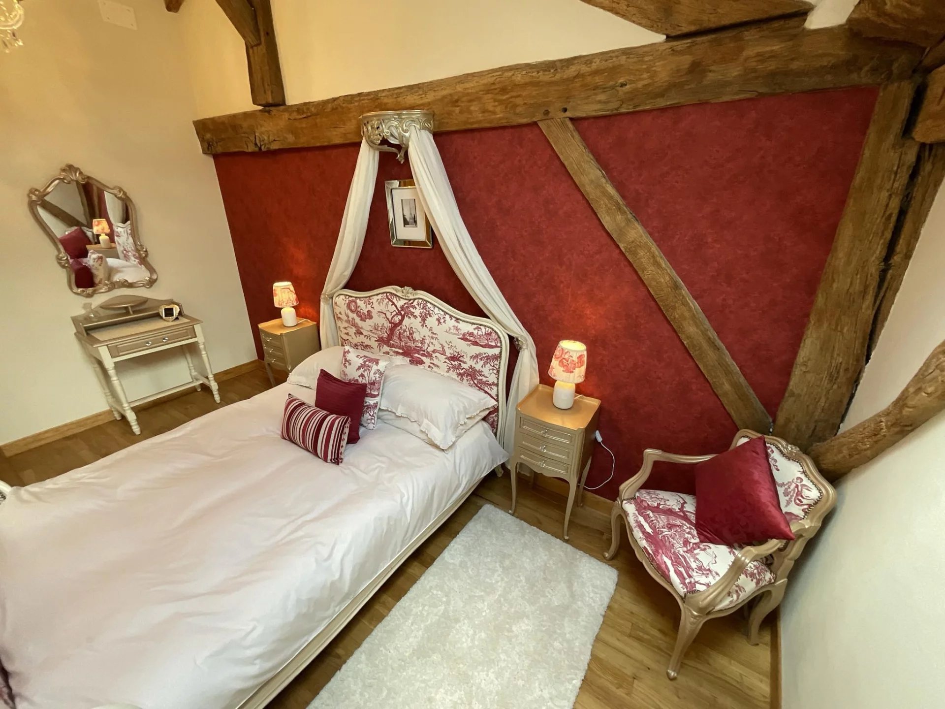 Stunning 6 bedroom barn conversion with countryside views, Aquitaine – France – BVI81945