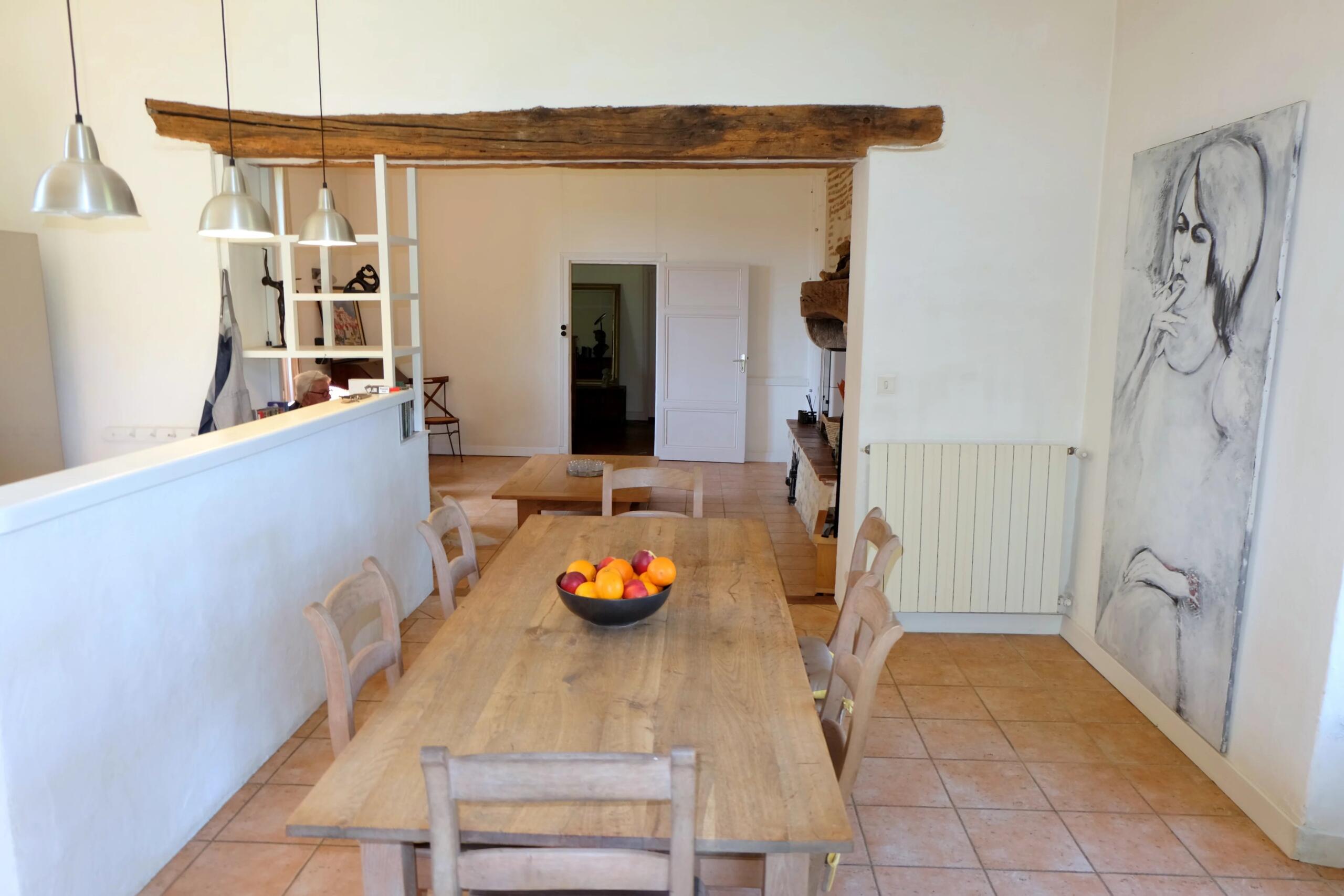 Impressive stone property with pool and private gardens, Aquitaine – France – BVI81465