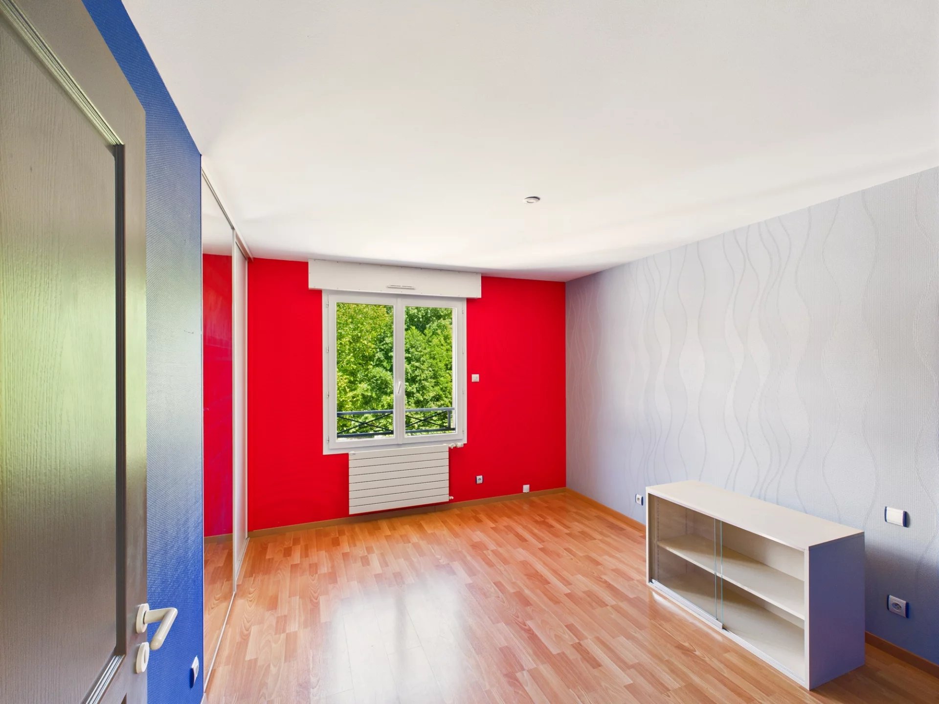 Modern 5-bed house with ground-floor bedroom on 8 ha with lake, Poitou-Charentes – France – BVI80847