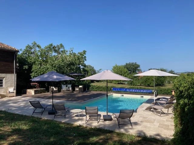 Pretty village house with heated pool, Aquitaine – France – BVI71227