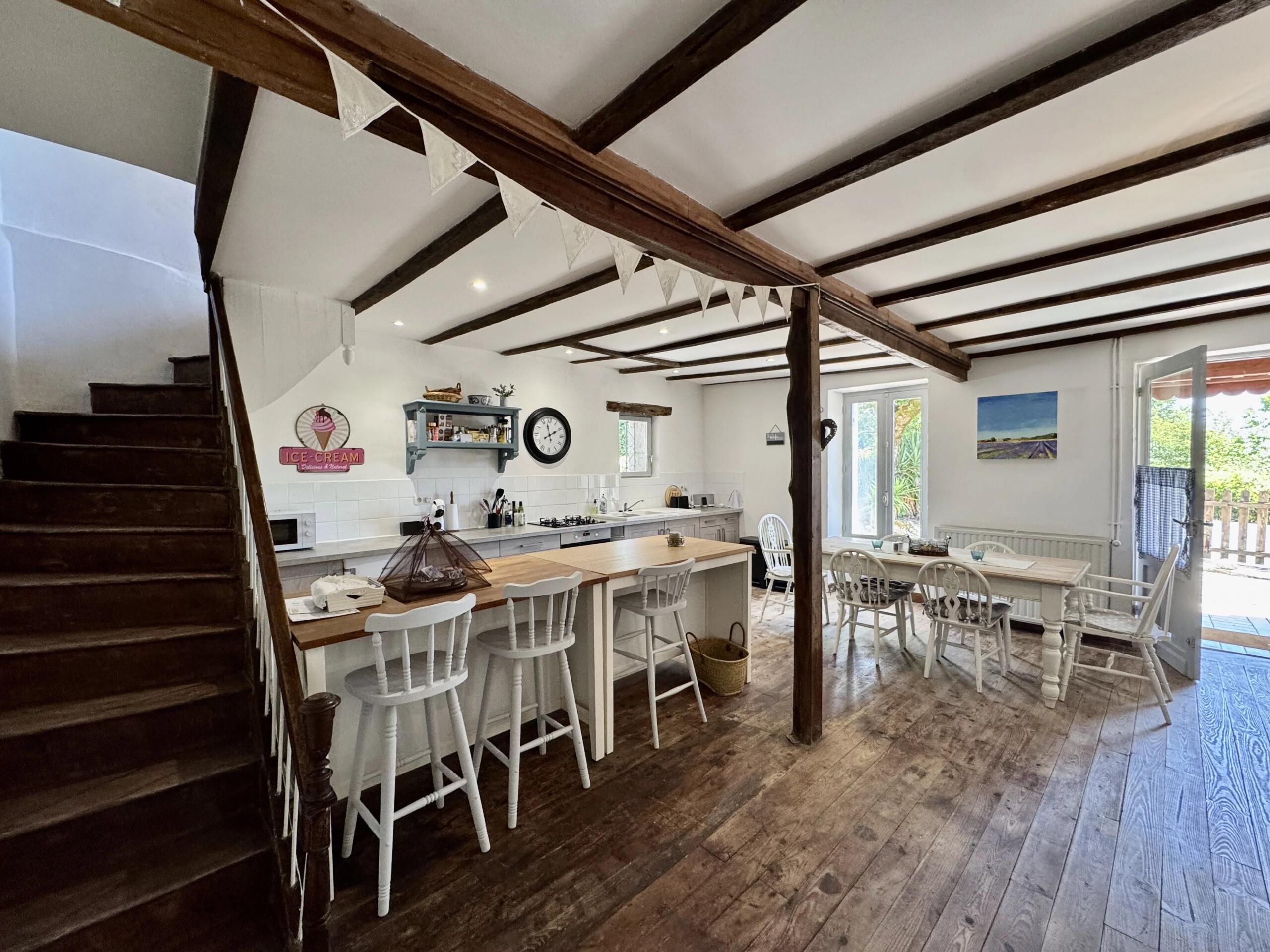 Pretty village house with heated pool, Aquitaine – France – BVI71227