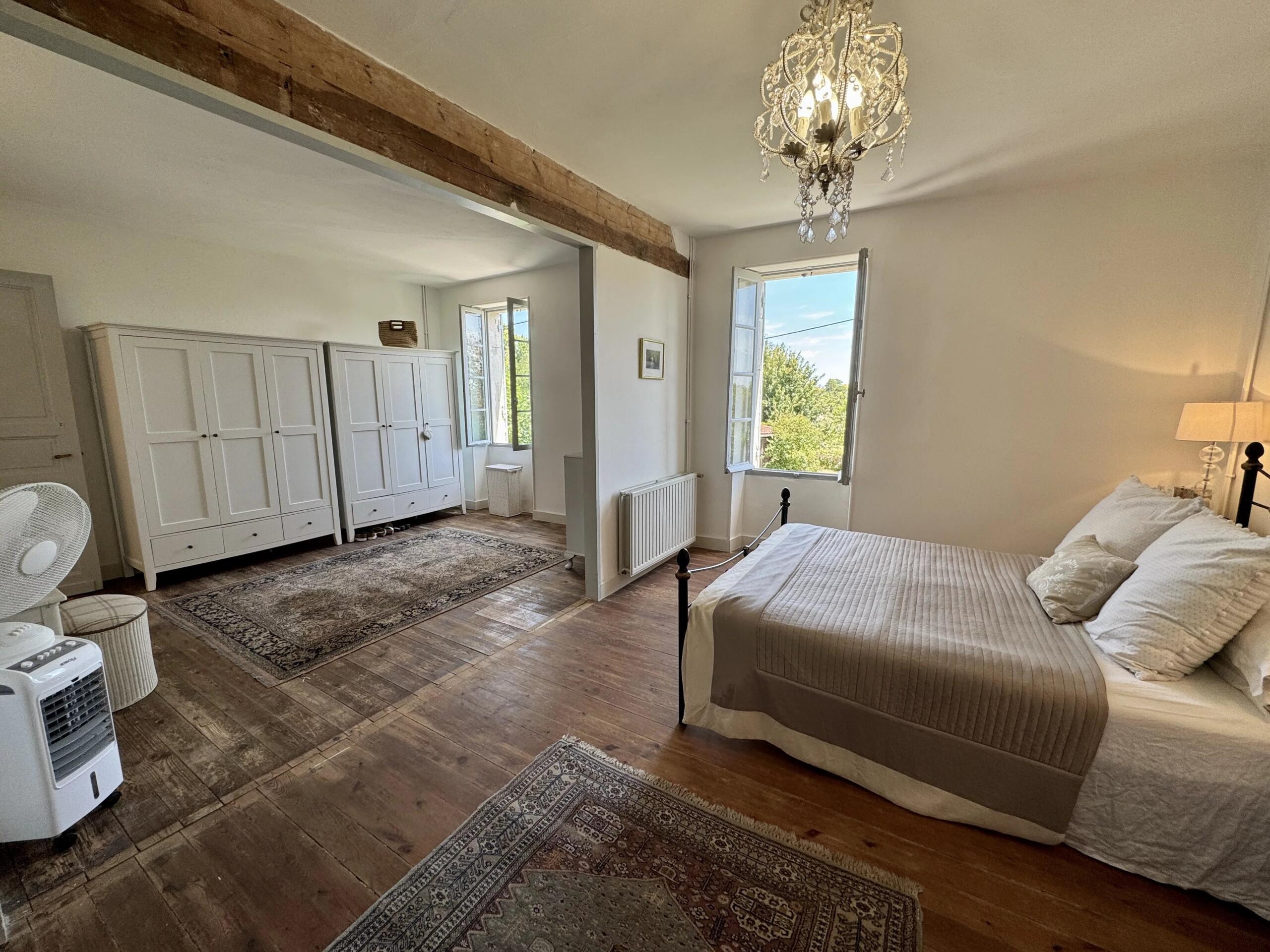 Pretty village house with heated pool, Aquitaine – France – BVI71227