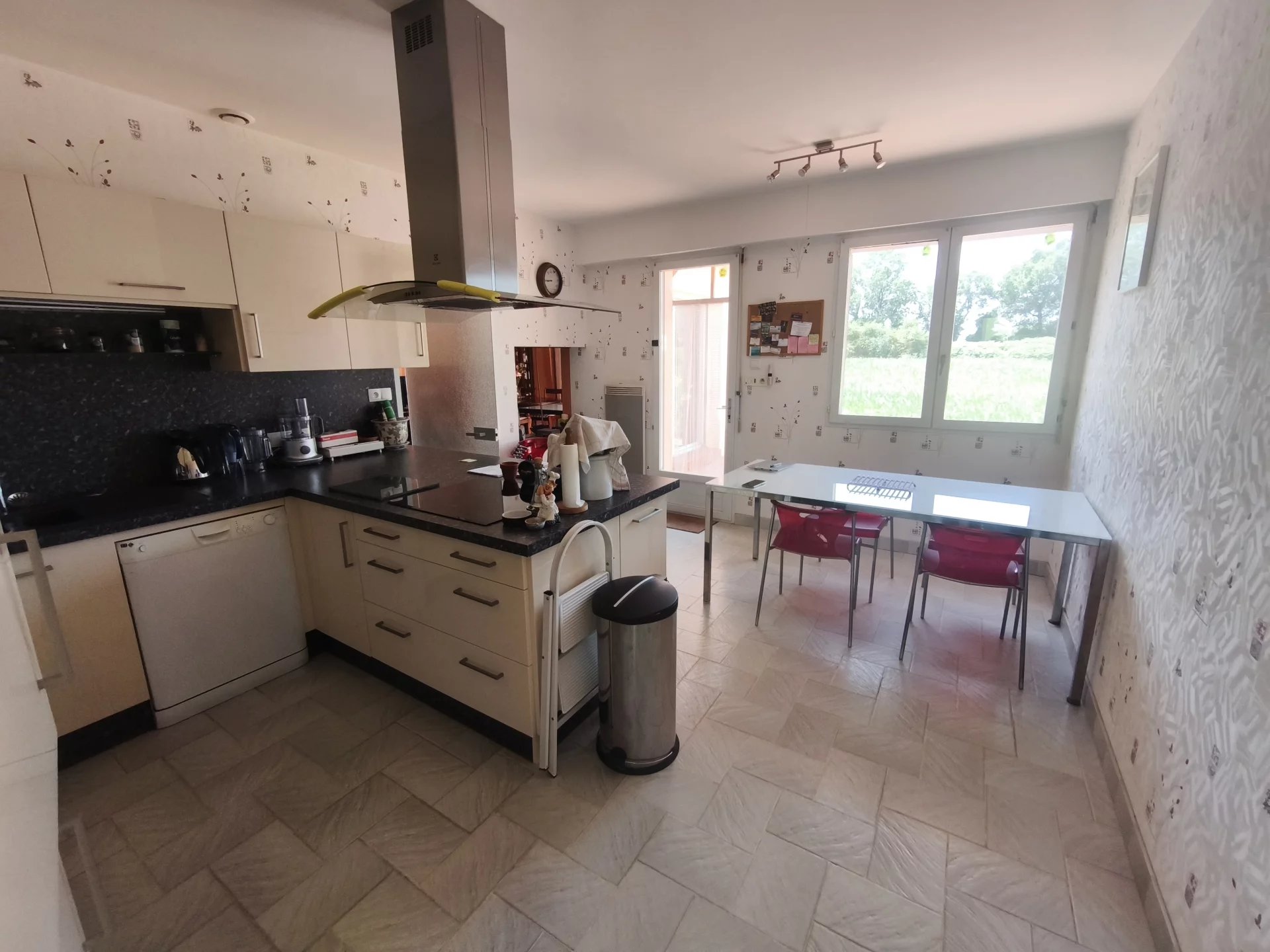 Detached  Property with Garage and Garden – Close to Coast and City, Pays de la Loire – France – BVI81673