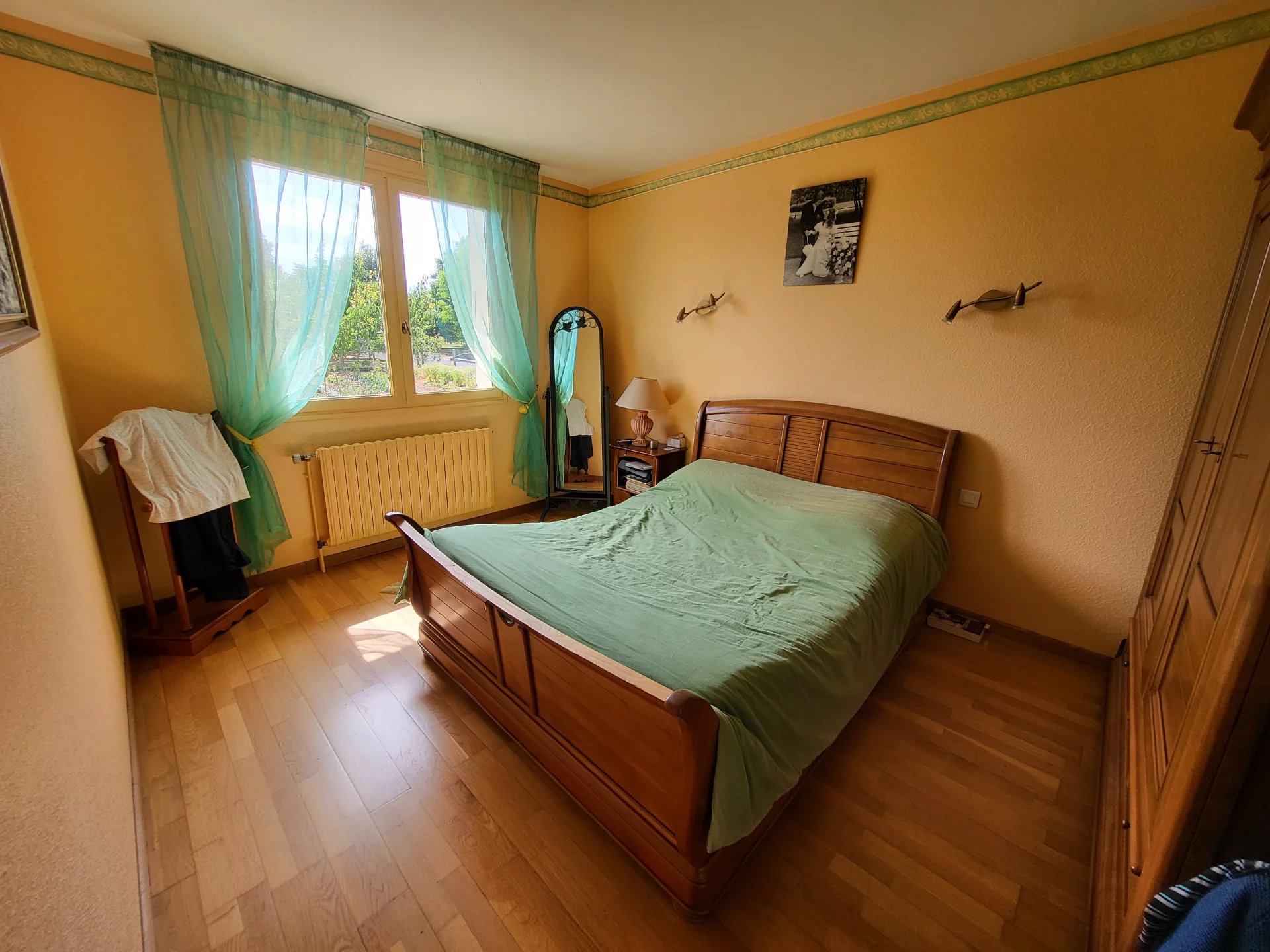 Spacious bungalow with large lower level, close to Jardres, Poitou-Charentes – France – BVI81363