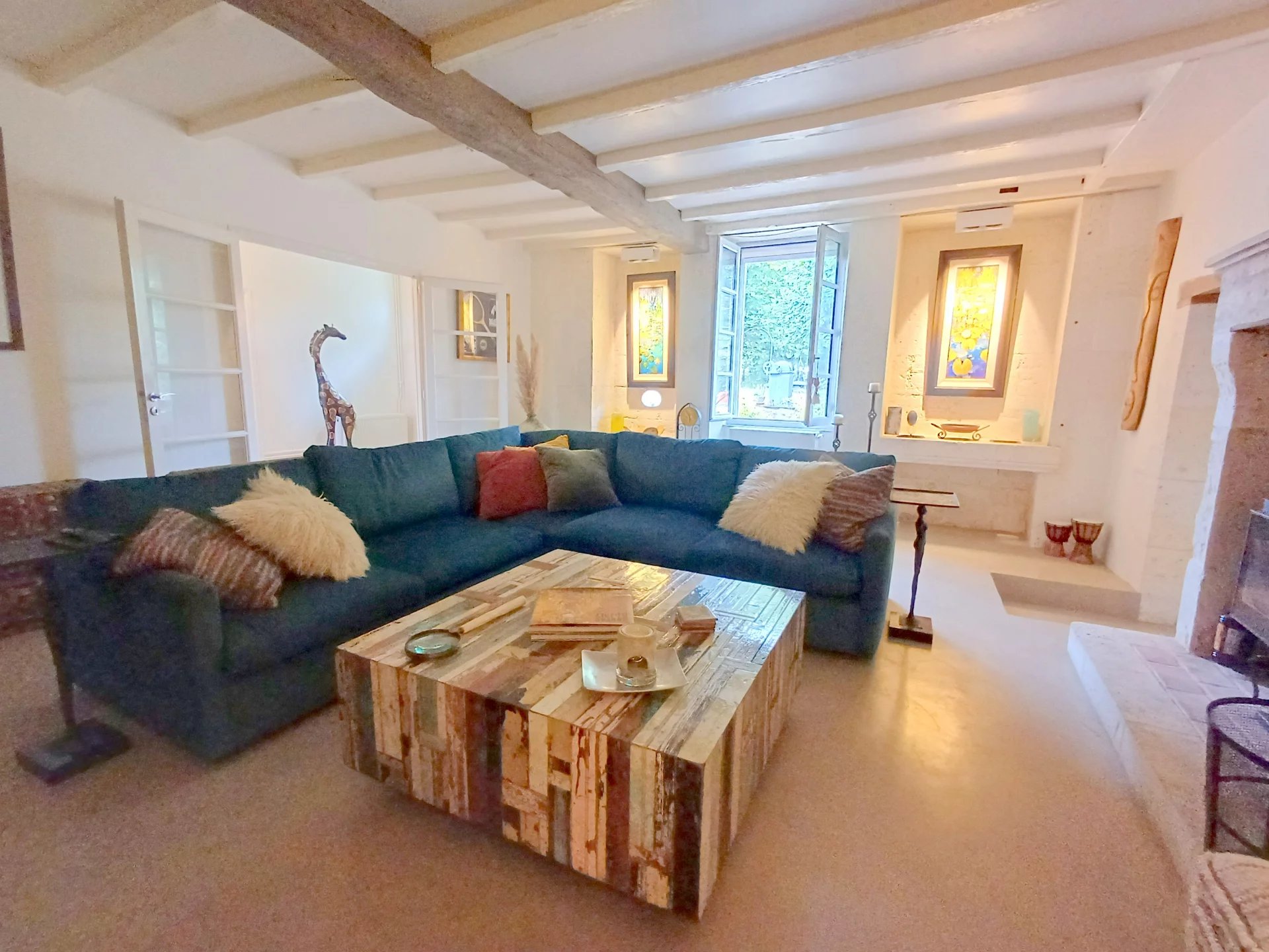 Impressive 7 bedroom stone manoir with guest house and stunning views, Poitou-Charentes – France – BVI81848