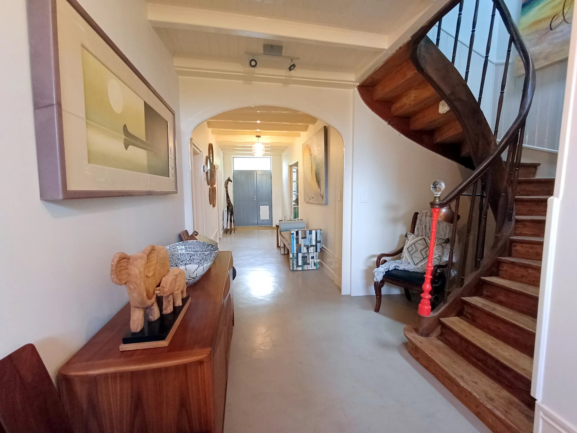 Impressive 7 bedroom stone manoir with guest house and stunning views, Poitou-Charentes – France – BVI81848