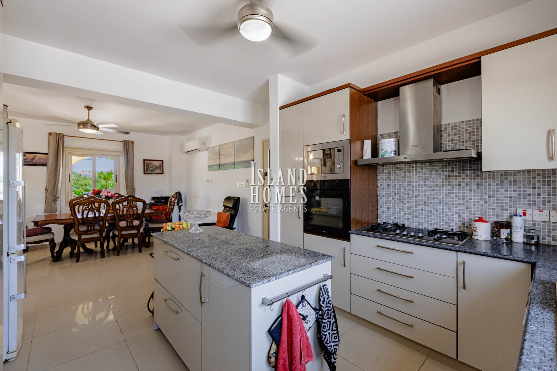 4 bedroom Detached in Vrysoulles, Famagusta, Cyprus – VrY125