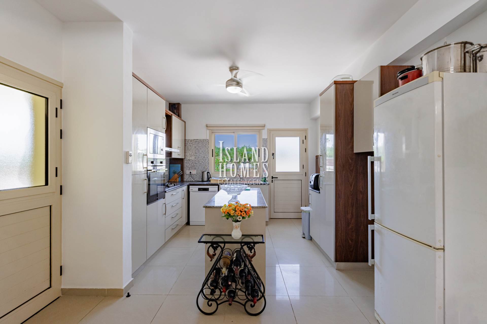 4 bedroom Detached in Vrysoulles, Famagusta, Cyprus – VrY125