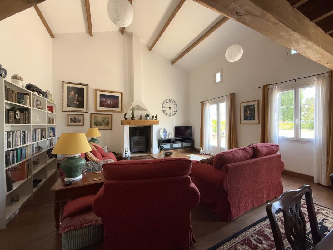 5 bedroom maison in Saint Romain, Charente, France