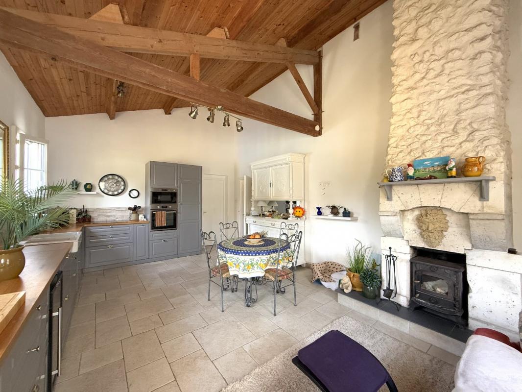 5 bedroom maison in Saint Romain, Charente, France