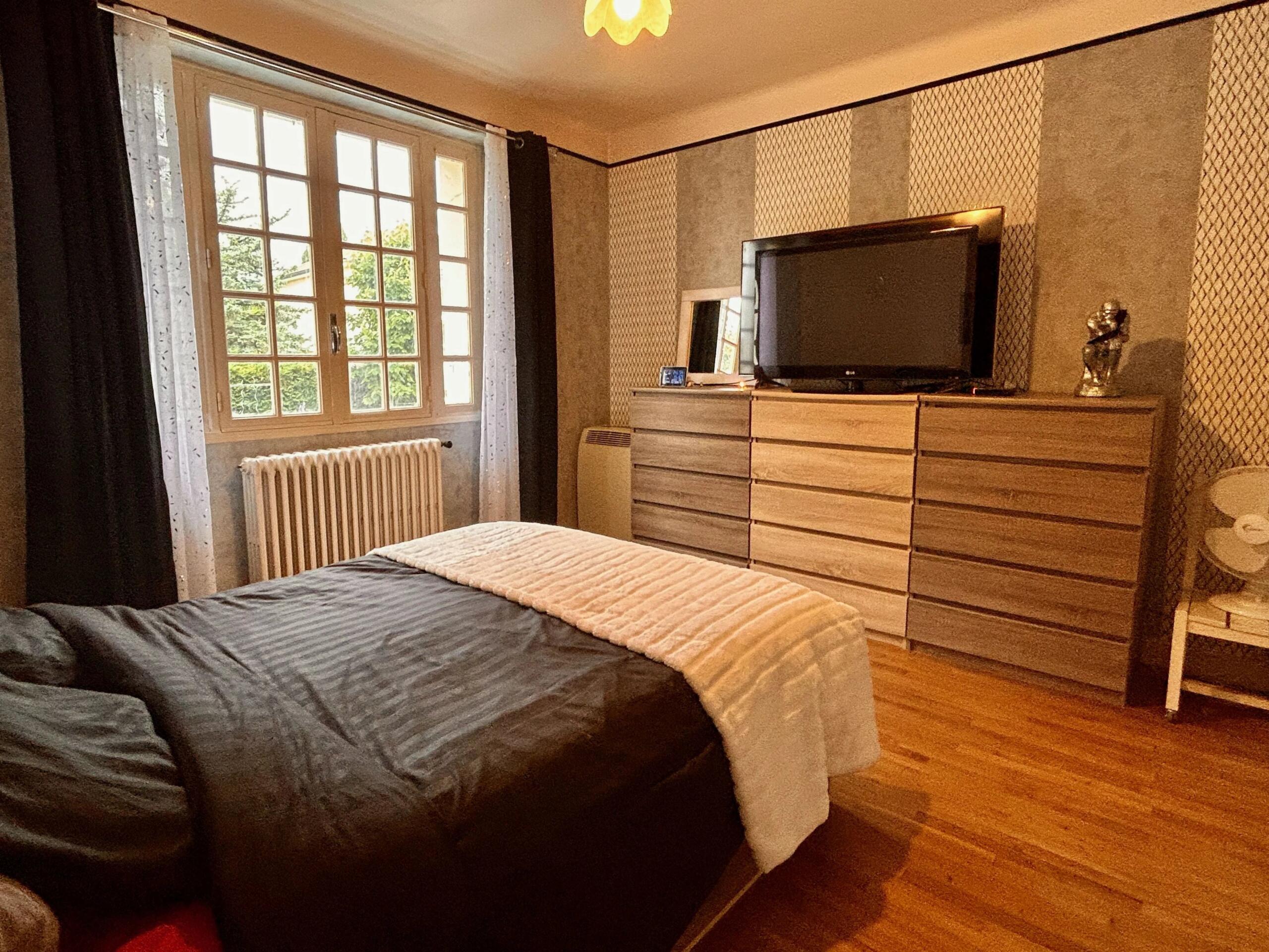 5 bedroom house with medieval town views, Midi-Pyrénées – France – BVI82067