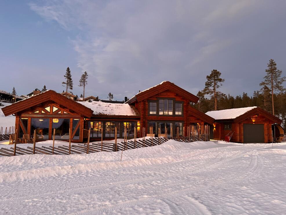 Norwegian Log Cabin & Plot For Sale – Wengen – Stylish Timberframe Mountain Living