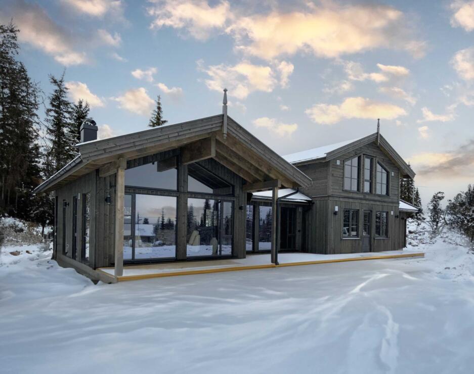 Norwegian Log Cabin & Plot For Sale – Skogstjerne II – Spacious Comfort for Families