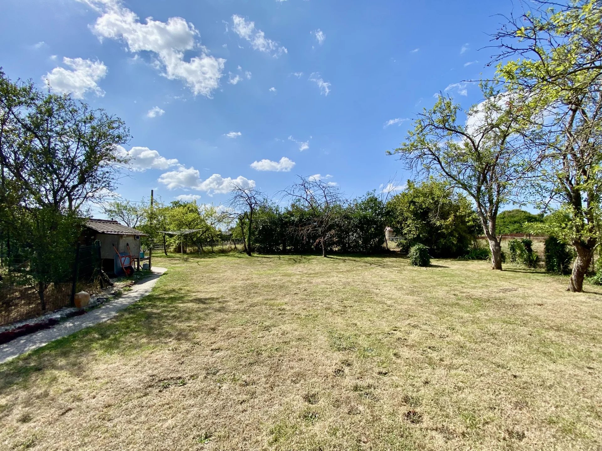 Family home or a great rental property potential near Chauvigny, Poitou-Charentes – France – BVI82206