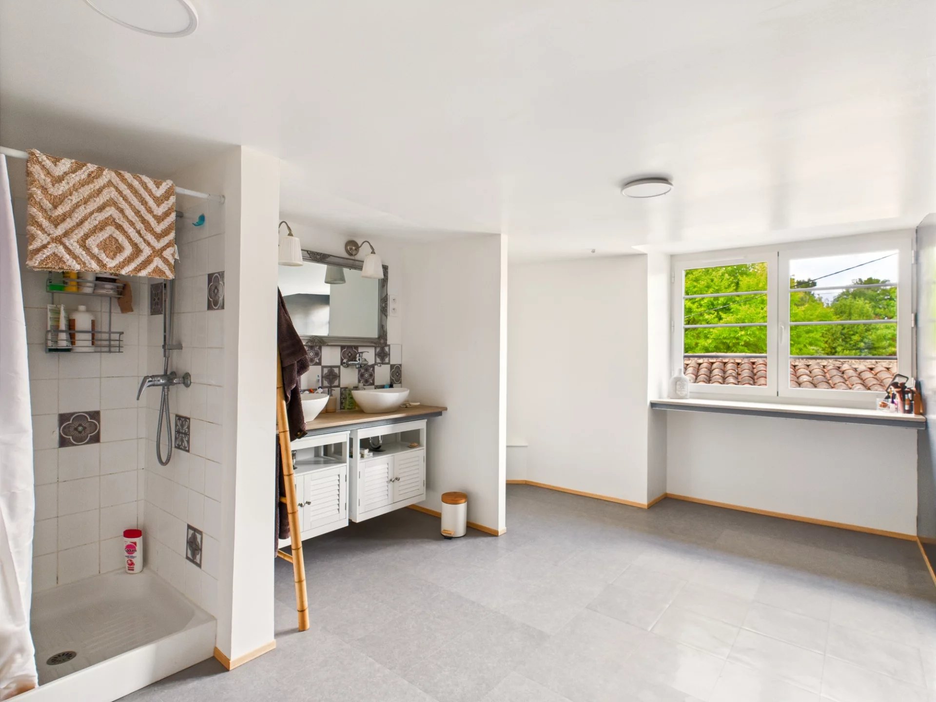 Beautiful village house close to shops, Aquitaine – France – BVI81878