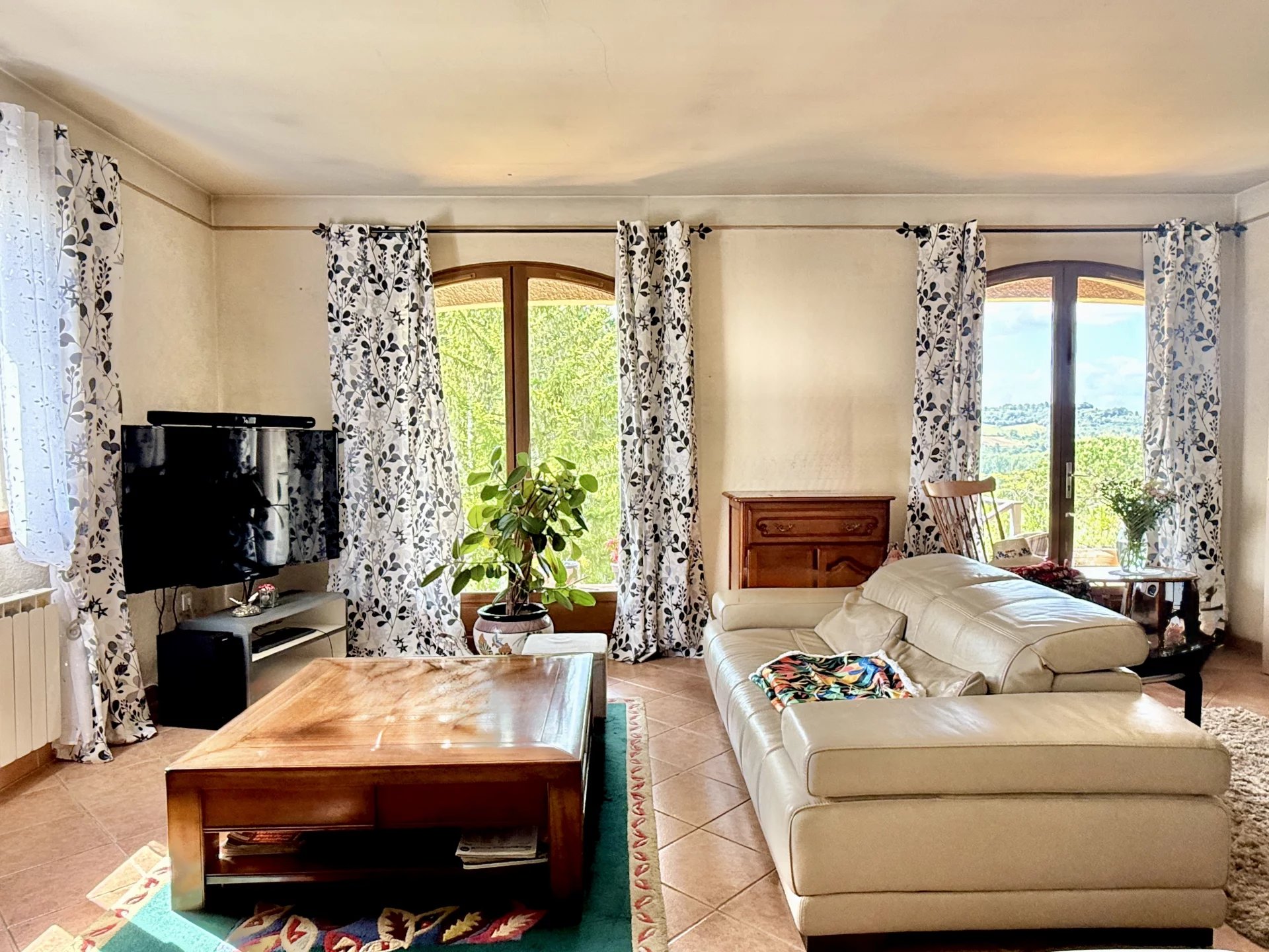 Pomas – Charming 3-Bedroom Villa with Lovely Views in Sought-After village, Languedoc-Roussillon – France – BVI76705