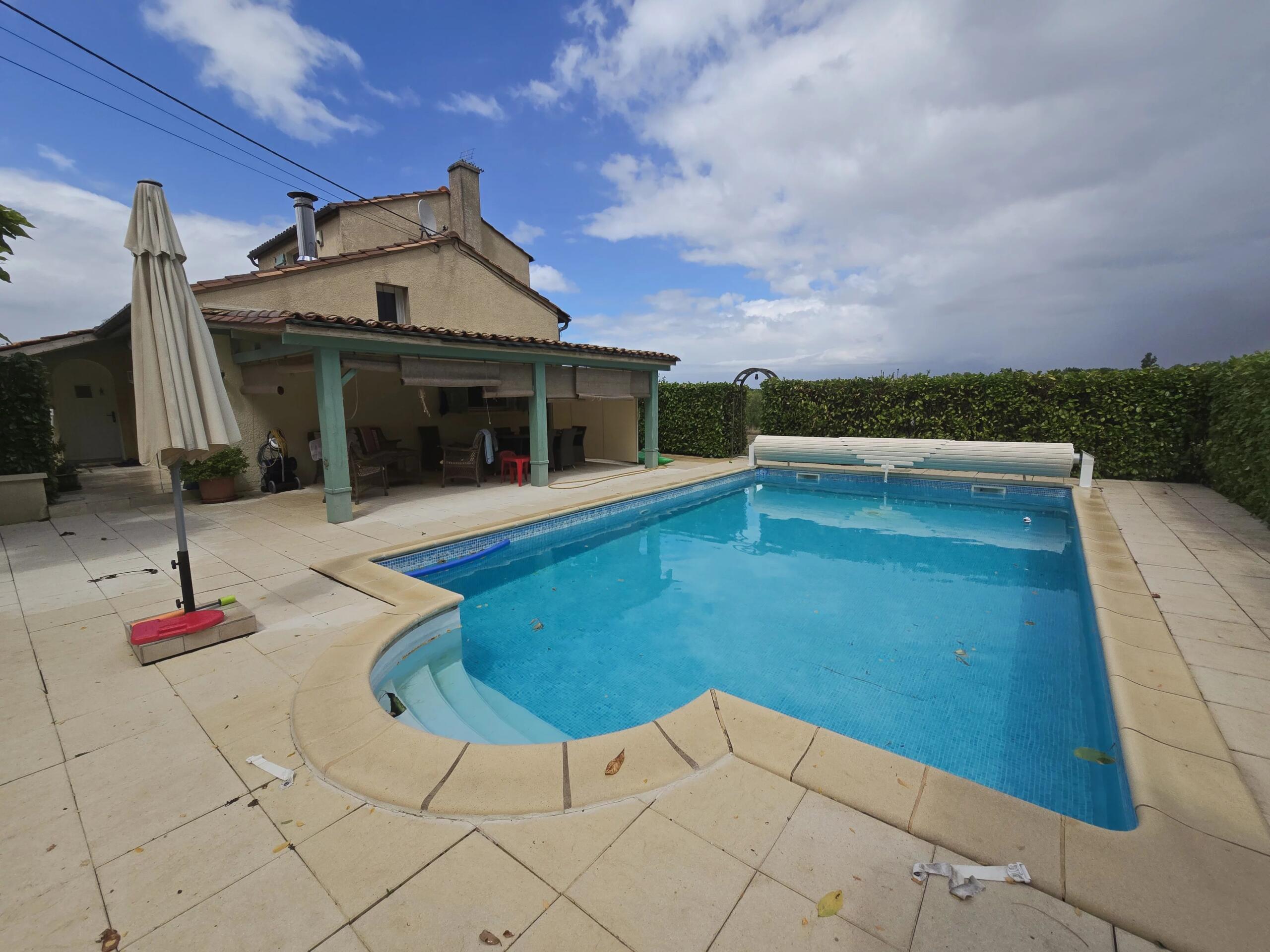 Family home with pool in a peaceful area, Aquitaine – France – BVI81882