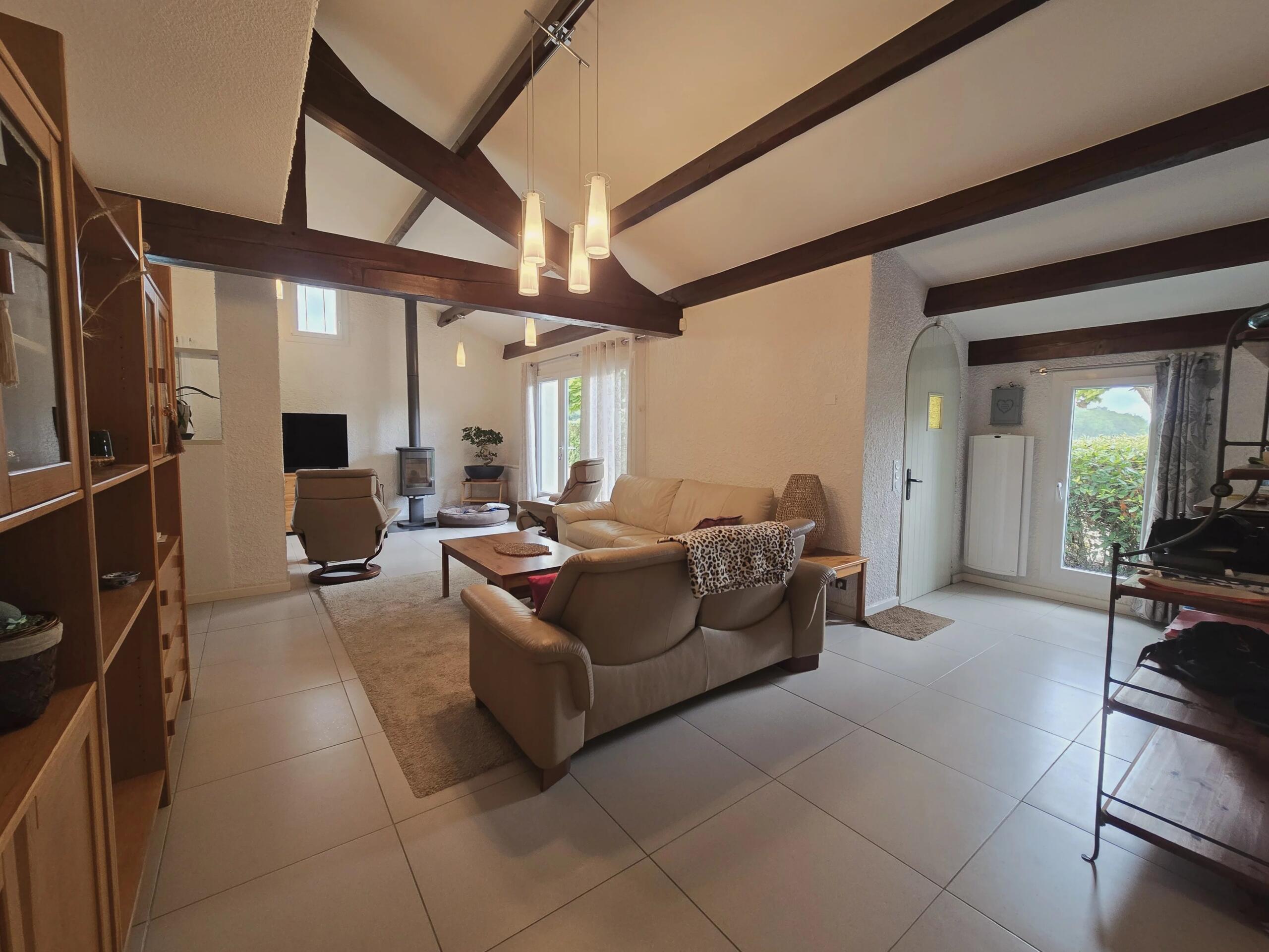 Family home with pool in a peaceful area, Aquitaine – France – BVI81882