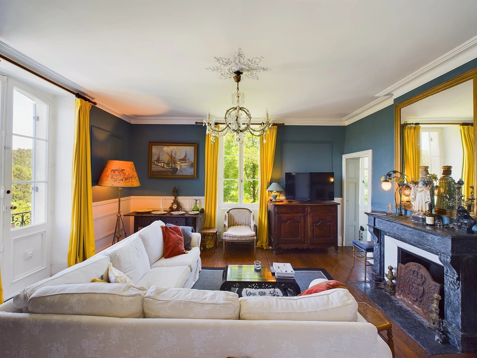 Exceptional property with swimming pool and amazing views, Midi-Pyrénées – France – BVI76089