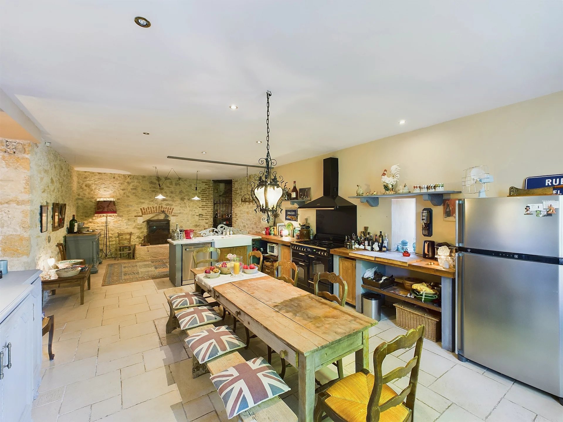 Exceptional property with swimming pool and amazing views, Midi-Pyrénées – France – BVI76089