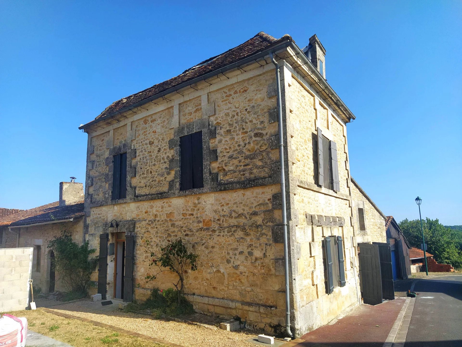 Spacious village house, Aquitaine – France – BVI80104