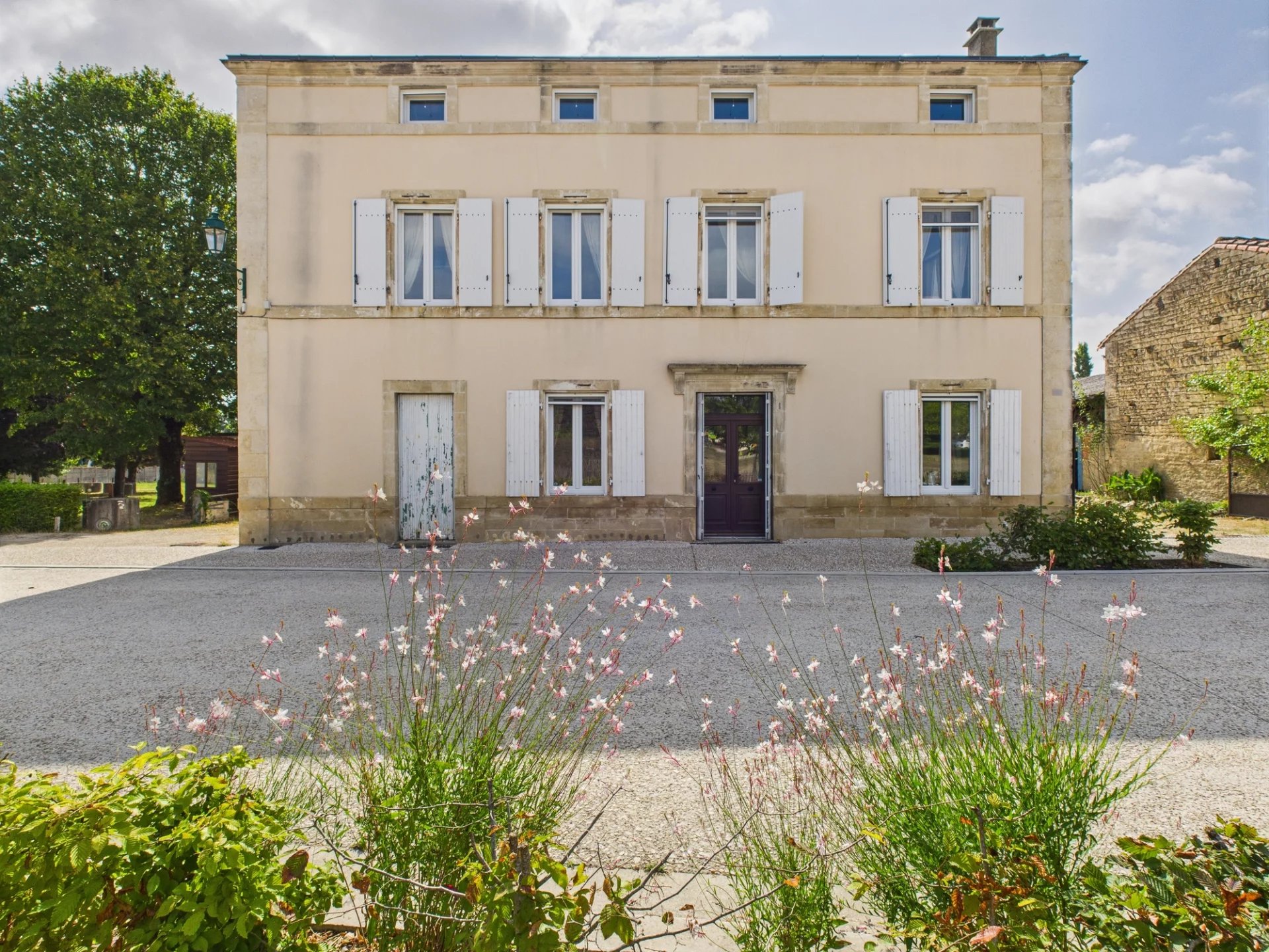 Charming Manor House, Poitou-Charentes – France – BVI81807