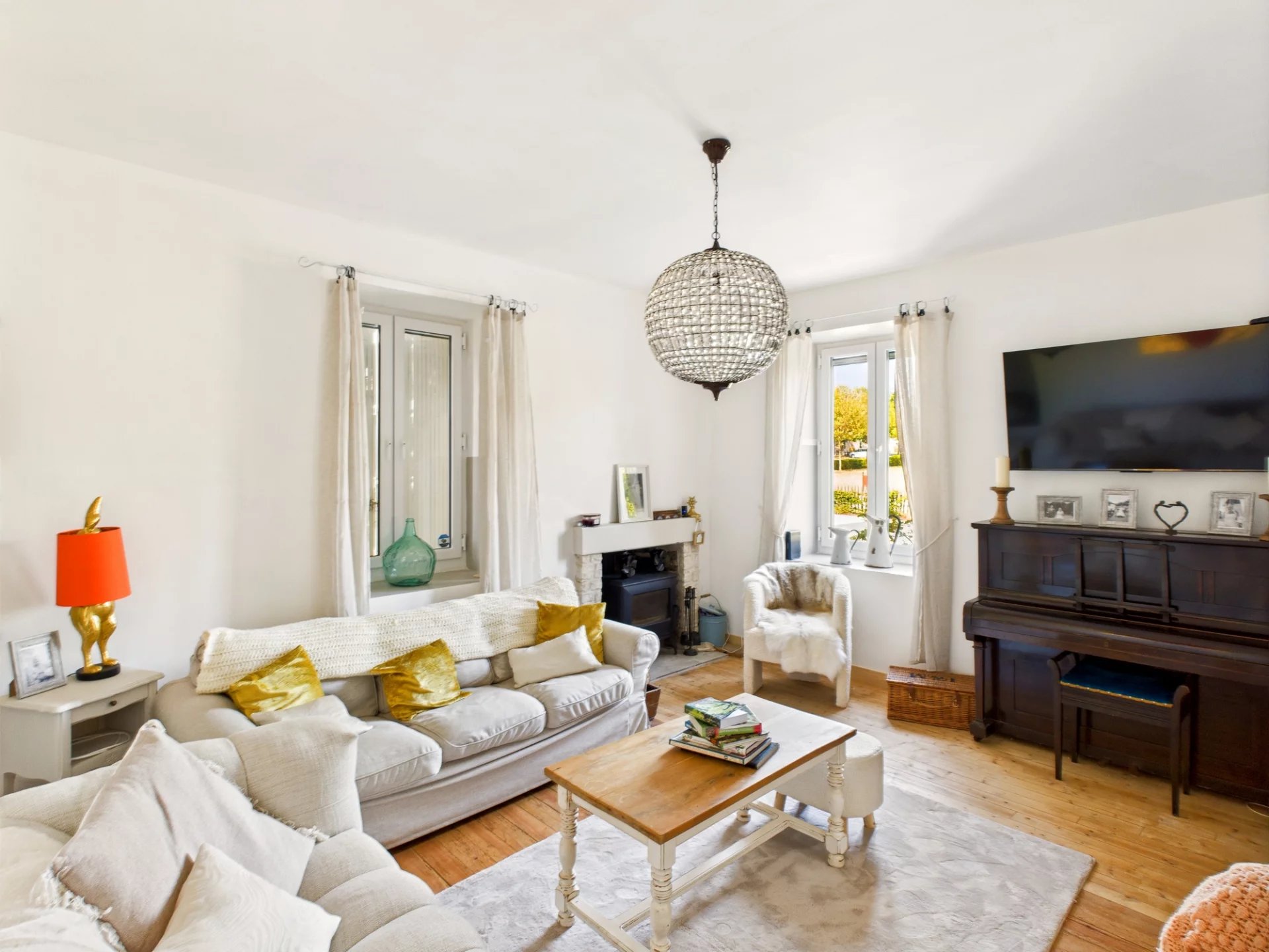 Charming Manor House, Poitou-Charentes – France – BVI81807