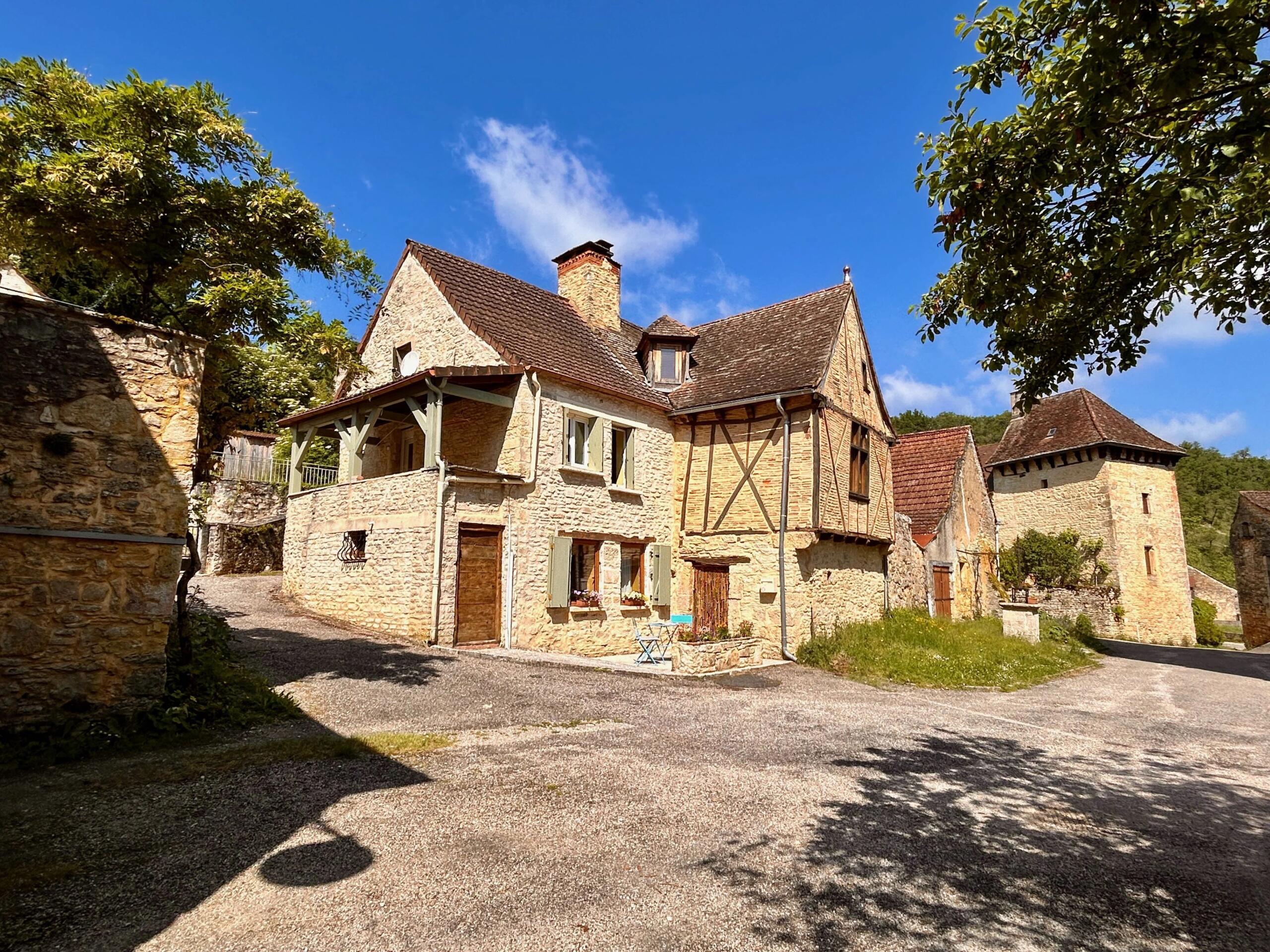 Beautifully Restored 3 bed Village Property with 2 bed Guest House, Midi-Pyrénées – France – BVI80288