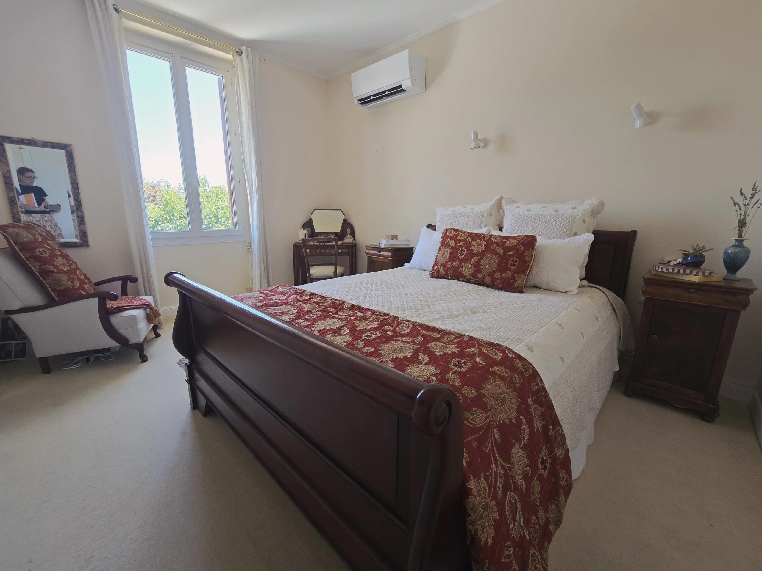 Spacious village house with outdoor space, Aquitaine – France – BVI81953