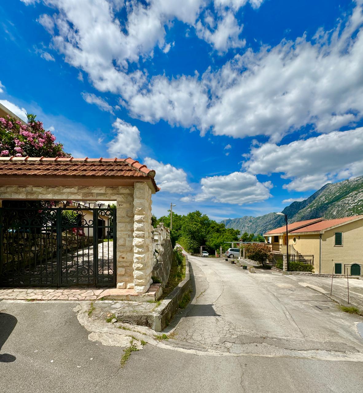 House for Sale in Muo Kotor – 6-Bedroom Villa with Sea View [382m²], Montenegro – MRENB88