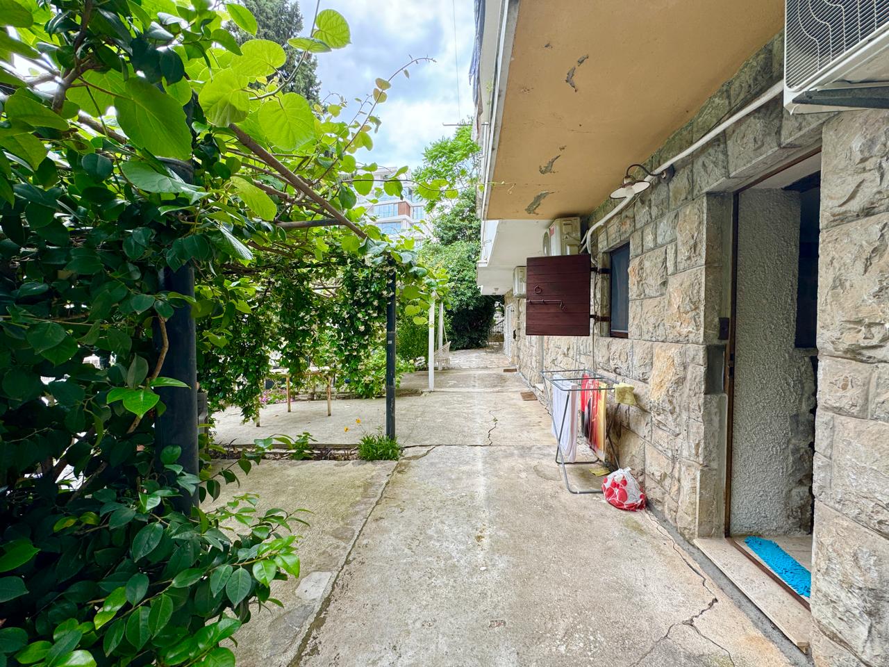 Studio Apartment for Sale in Budva – Prime Location Near Old Town, Montenegro – MRENB87