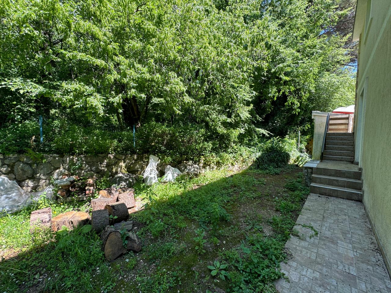 House for Sale in Budva – 7 Bedrooms, Sea View, Peaceful Location, Montenegro – MRENB89