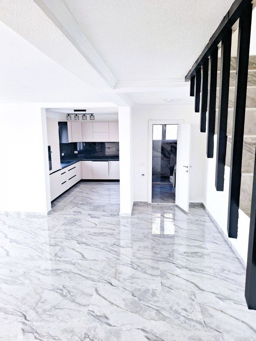 Spacious Family House for Sale in Šušanj with Sea View – 130m², Montenegro – MREALE89