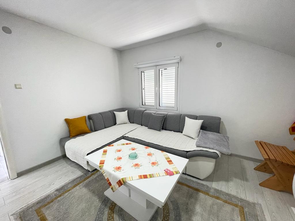 Comfortable 4-Bedroom House for Sale in Bjeliši Bar – Move-In Ready, Montenegro – MREALE90