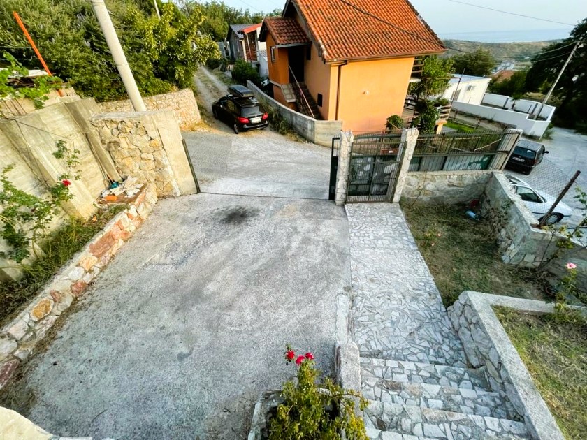 House for Sale in Sutomore – 50m², Expandable, Sea View, Parking,  – MREALE92