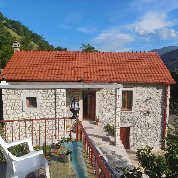 Elite Stone House for Sale near Danilovgrad – Cultural Gem with Gardens and Security System, Montenegro – MREMP-01