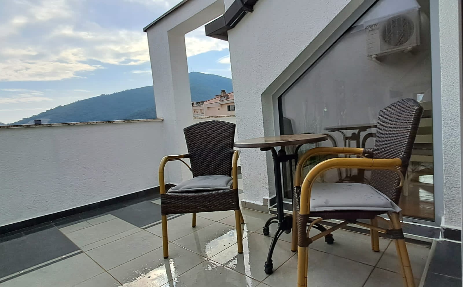 Penthouse Apartment for Sale in Budva – Central Location with Sea View, Montenegro – MRENB98