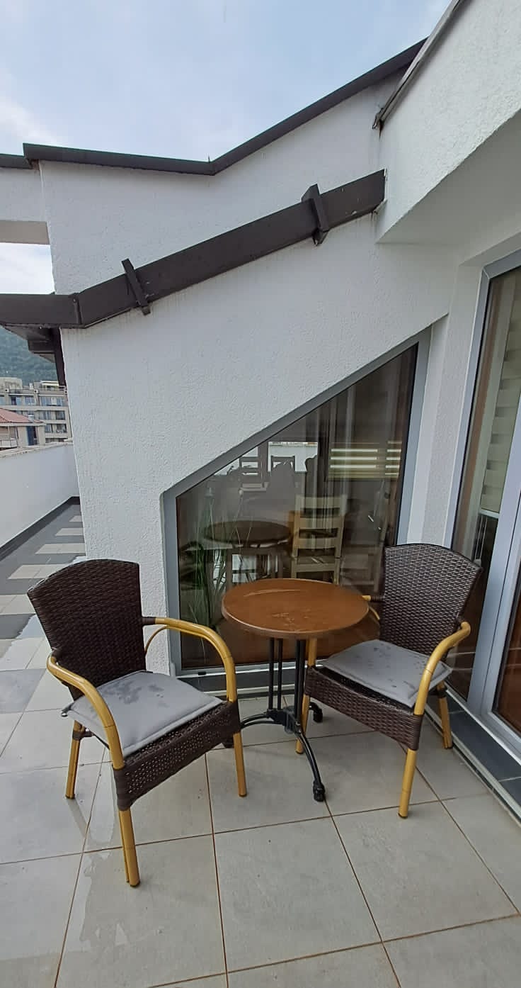 Penthouse Apartment for Sale in Budva – Central Location with Sea View, Montenegro – MRENB98