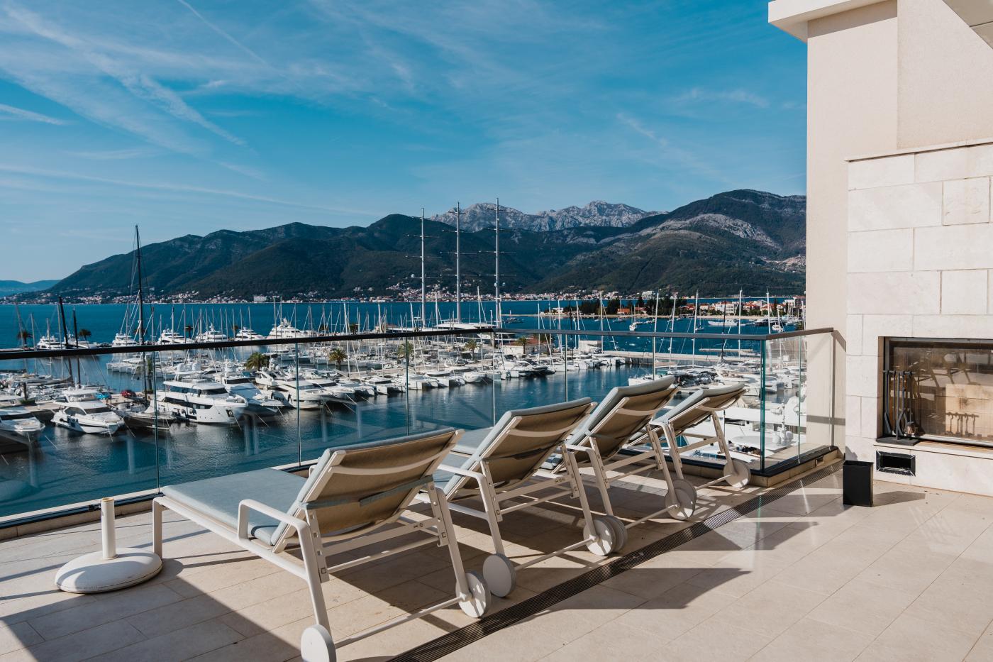 Penthouse Porto Montenegro – Luxury 3-Bedroom Residence with Sea View, Jacuzzi, and Terrace, Montenegro – MREVL-01