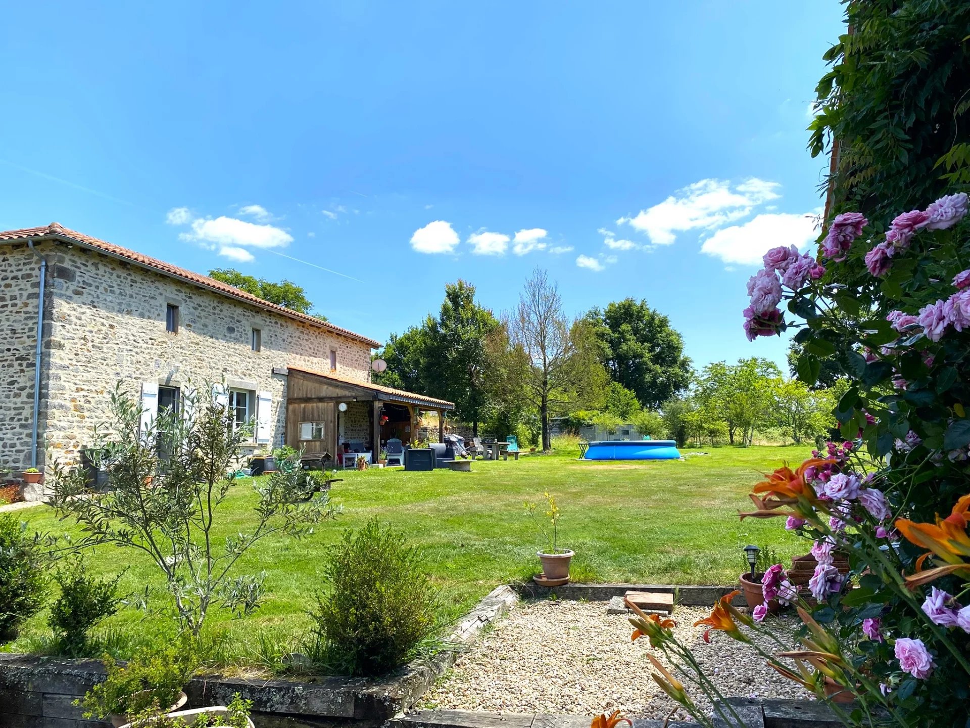 Beautiful country house with a large garden and barns, Limousin – France – BVI82320