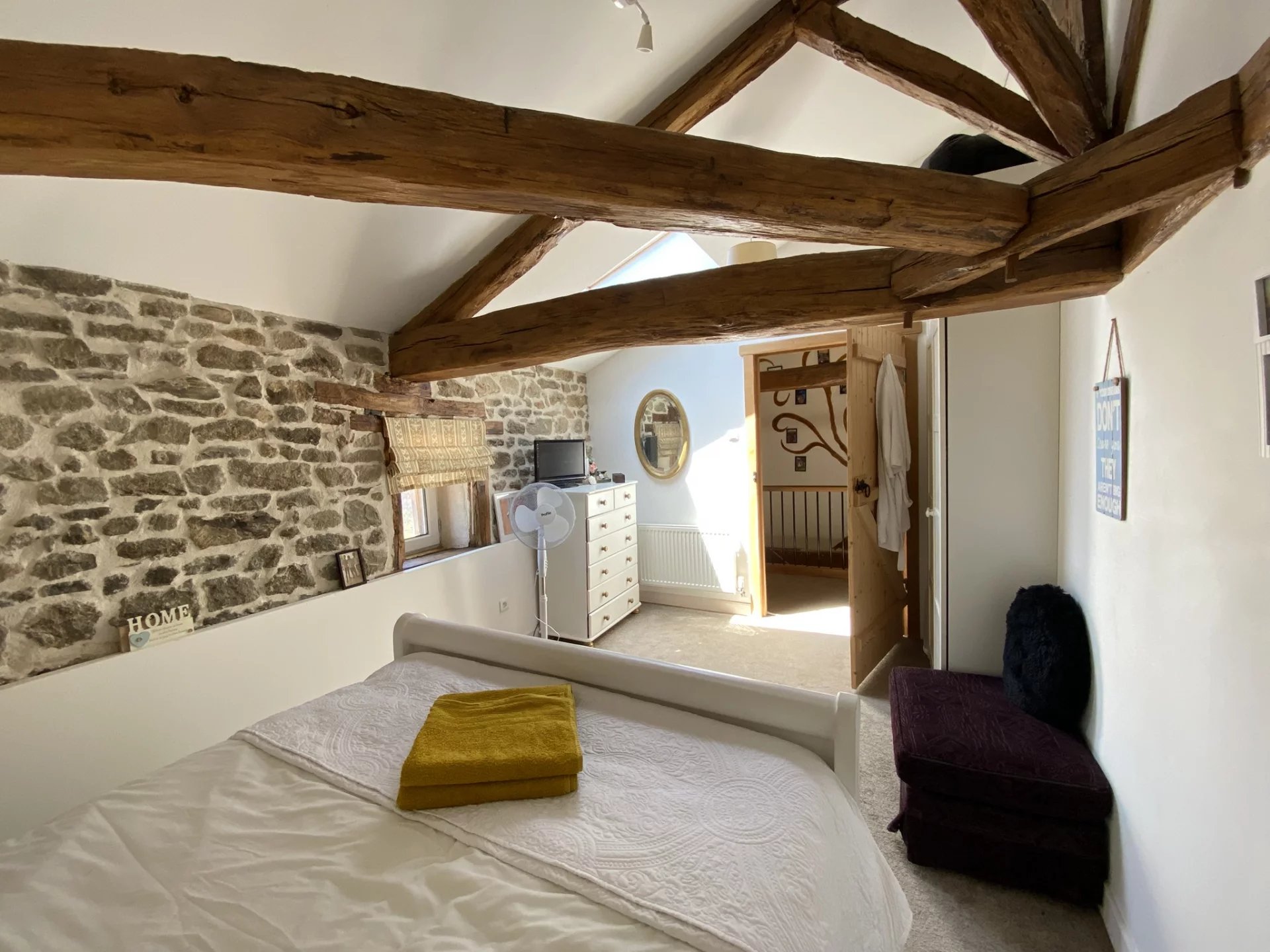 Beautiful country house with a large garden and barns, Limousin – France – BVI82320