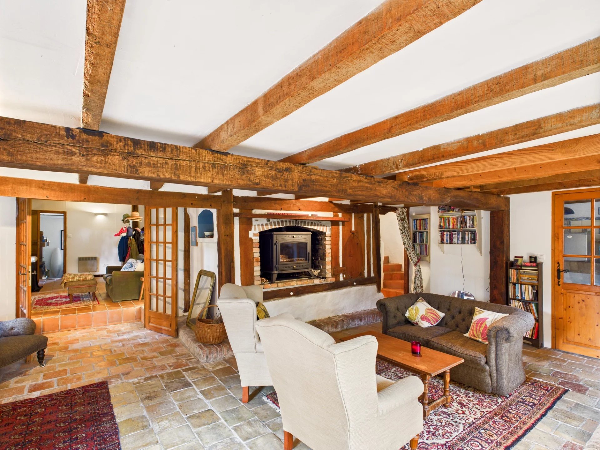 Idyllic Stone Farmhouse Amid Sunflower Fields, Aquitaine – France – BVI80786