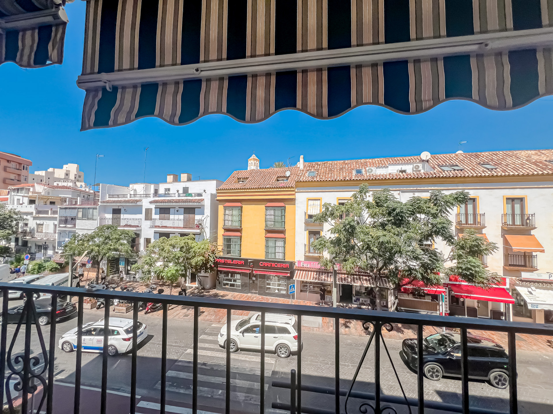 2 bedroom Apartment in Marbella, Malaga, Spain – 428-04781P