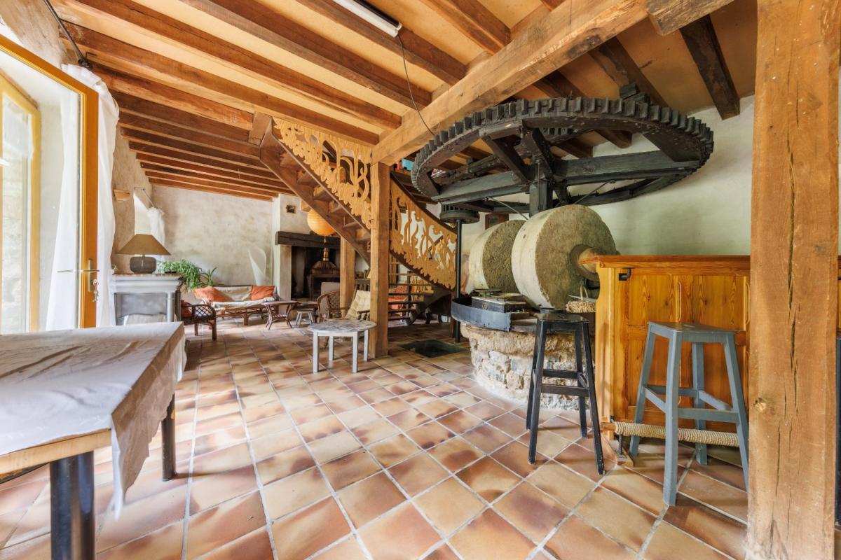 8 bedroom moulin in La Chapelle Aux Saints, Corrèze, France