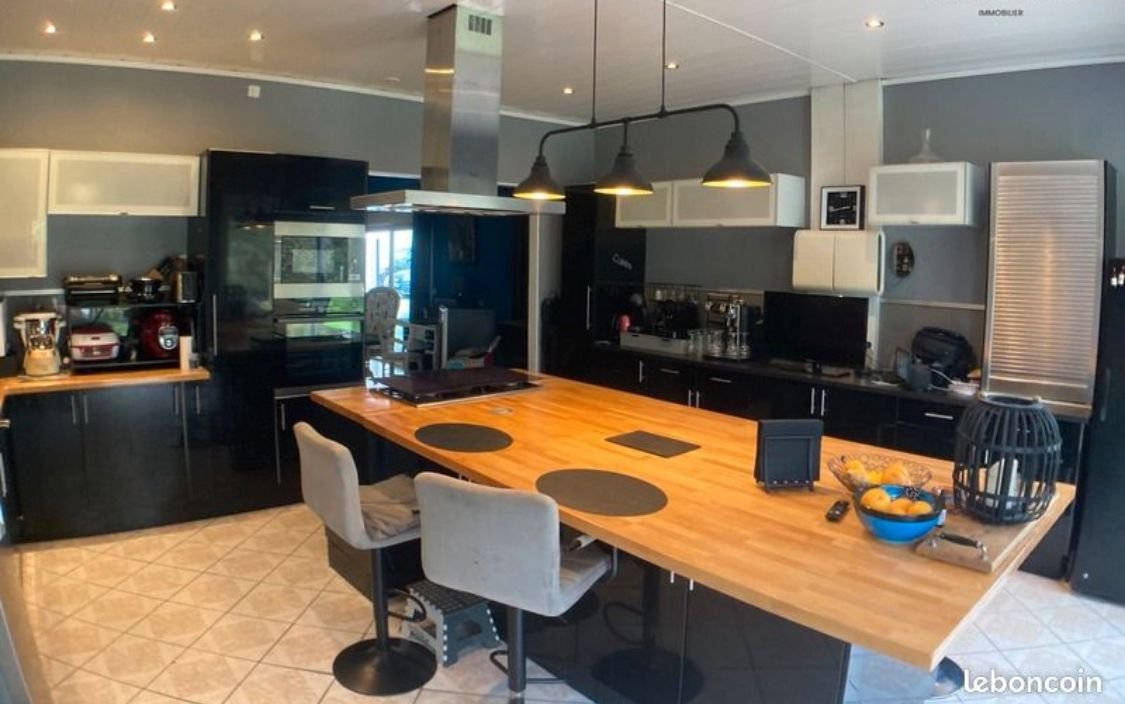 5 bedroom propriete in Saint Medard De Mussidan, Dordogne, France