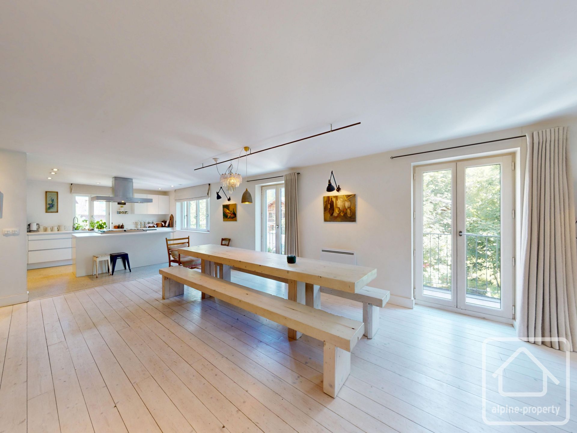 Vast Duplex Apartment Close To Chamonix, With Storage & Private Parking – APPTDELACHAPELLE