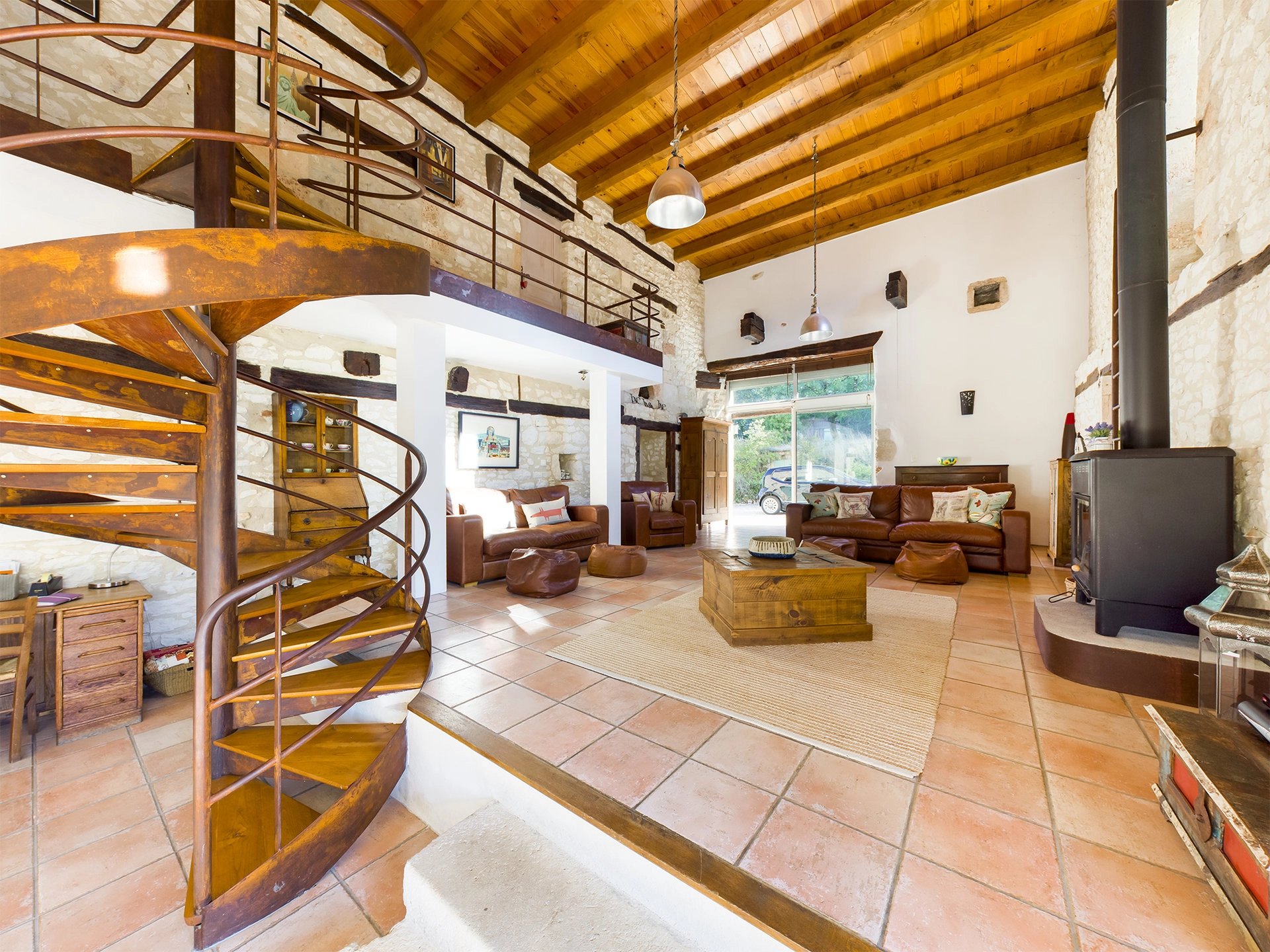 Stunning property with 3 bedrooms and swimming pool, Aquitaine – France – BVI76426